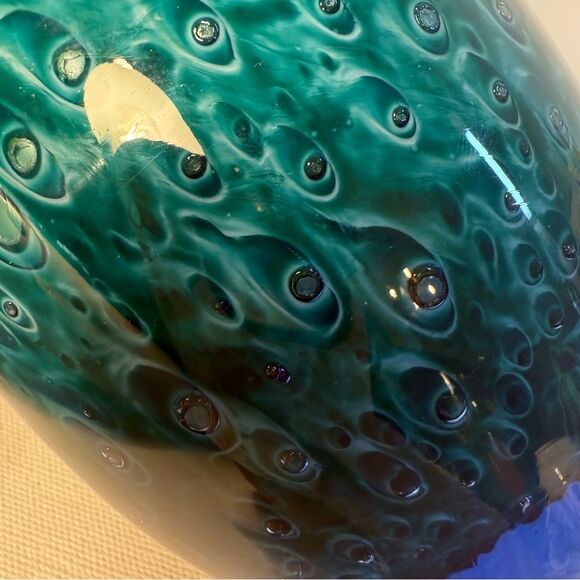 Scalloped peacock dichroic vintage art glass blue green encased vase peacock 8" - Picture 7 of 13